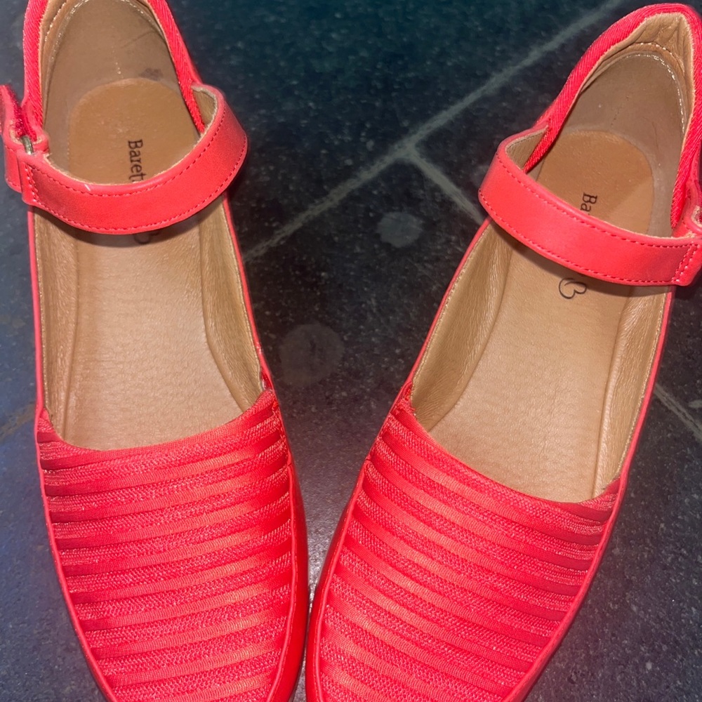 Baretraps Shoes Womens 7 M Harmony Casual Comfort Mary Jane Red Fabric Wedge.